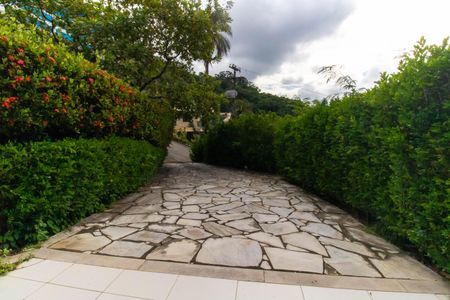 Casa de condomínio à venda com 182m², 4 quartos e 2 vagasÁrea externa