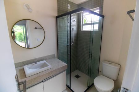 Casa de condomínio à venda com 182m², 4 quartos e 2 vagasBanheiro da Suíte 4