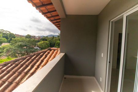 Casa de condomínio à venda com 182m², 4 quartos e 2 vagasVaranda da Suíte 1