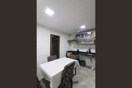 Casa à venda com 118m², 3 quartos e 2 vagasCozinha 