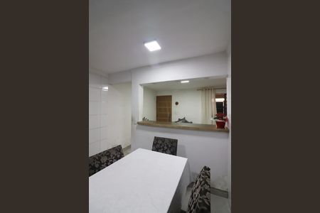 Casa à venda com 118m², 3 quartos e 2 vagasCozinha 