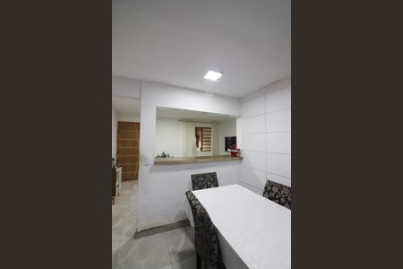 Casa à venda com 118m², 3 quartos e 2 vagasCozinha 