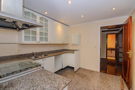 Casa de condomínio à venda com 398m², 3 quartos e 4 vagasCozinha