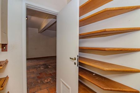 Casa de condomínio à venda com 398m², 3 quartos e 4 vagasDepósito 2