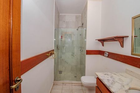 Casa de condomínio à venda com 398m², 3 quartos e 4 vagasBanheiro Social