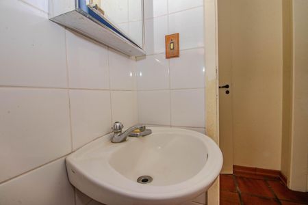 Casa de condomínio à venda com 398m², 3 quartos e 4 vagasBanheiro Auxiliar