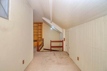 Casa de condomínio à venda com 398m², 3 quartos e 4 vagasSótão