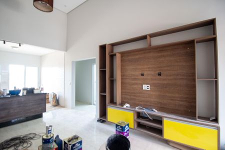 Casa de condomínio para alugar com 238m², 4 quartos e sem vaga Casa de condomínio para alugar com 238m², 4 quartos e sem vagaSala