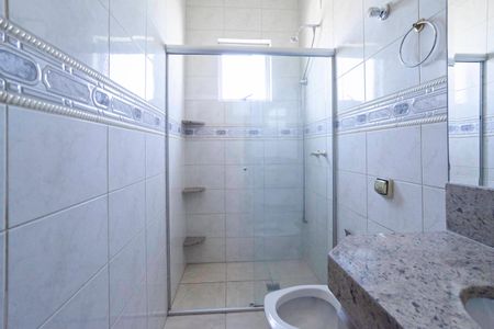 Casa à venda com 375m², 3 quartos e 4 vagas Casa à venda com 375m², 3 quartos e 4 vagasBanheiro social