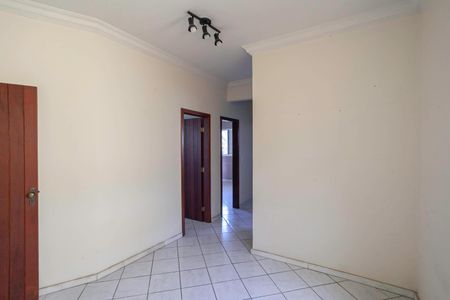 Casa à venda com 375m², 3 quartos e 4 vagas Casa à venda com 375m², 3 quartos e 4 vagasSala 2