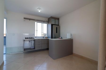 Sala/Cozinha de apartamento para alugar com 1 quarto, 32m² em Vila Ré, São Paulo