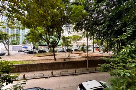 Apartamento à venda com 79m², 1 quarto e sem vaga