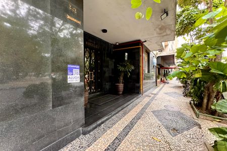 Apartamento à venda com 79m², 1 quarto e sem vaga