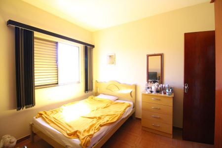 Apartamento à venda com 76m², 2 quartos e 1 vagaQuarto 2