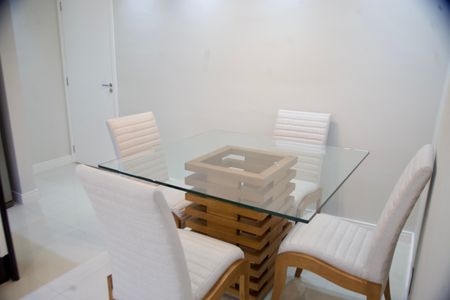 Apartamento à venda com 80m², 1 quarto e 2 vagas Apartamento à venda com 80m², 1 quarto e 2 vagasCozinha