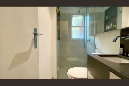 Apartamento à venda com 46m², 1 quarto e 1 vaga Apartamento à venda com 46m², 1 quarto e 1 vagaBanheiro