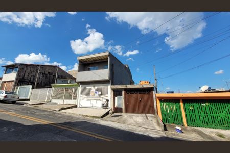 Casa para alugar com 280m², 3 quartos e 2 vagasFachada