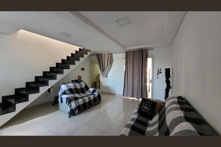 Casa para alugar com 280m², 3 quartos e 2 vagasSala