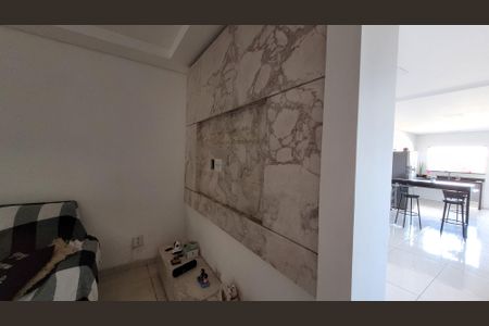 Sala de casa para alugar com 3 quartos, 280m² em Jardim Paineira, Itaquaquecetuba