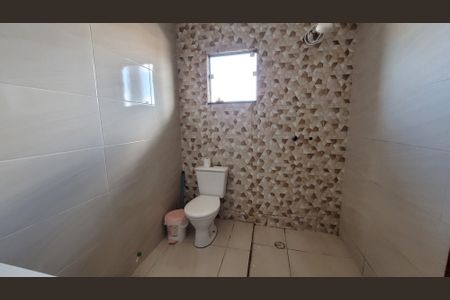 Casa para alugar com 280m², 3 quartos e 2 vagasBanheiro - Piso superior