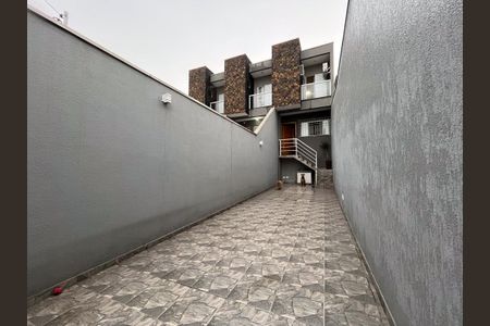 Casa à venda com 91m², 2 quartos e 3 vagas Casa à venda com 91m², 2 quartos e 3 vagasGaragem