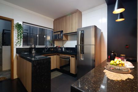 Casa à venda com 91m², 2 quartos e 3 vagas Casa à venda com 91m², 2 quartos e 3 vagasCozinha