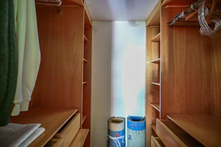 Apartamento à venda com 82m², 3 quartos e 2 vagasArmário da Suíte 