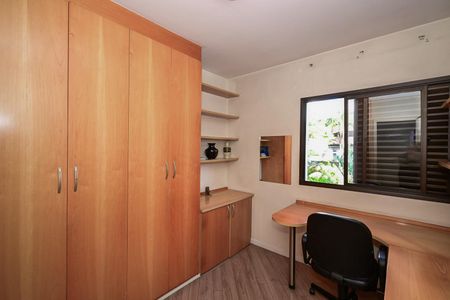 Apartamento à venda com 82m², 3 quartos e 2 vagasQuarto 2