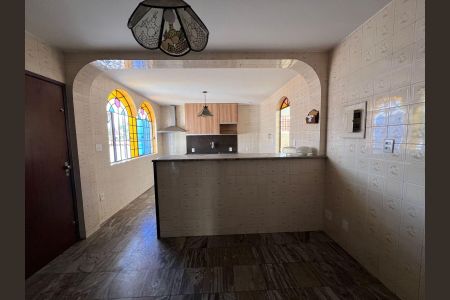 Casa à venda com 4 quartos, 275m² em Ouro Preto, Belo Horizonte