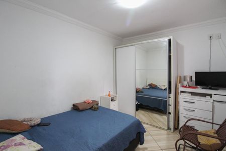 Casa à venda com 336m², 4 quartos e 5 vagasQuarto 2