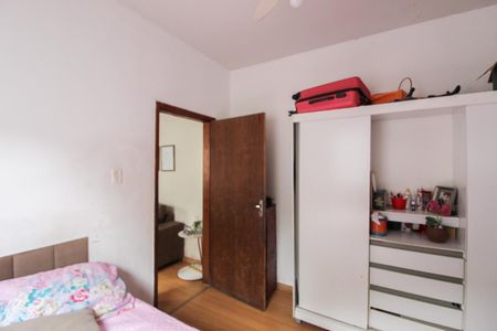 Casa à venda com 336m², 4 quartos e 5 vagasCasa 2