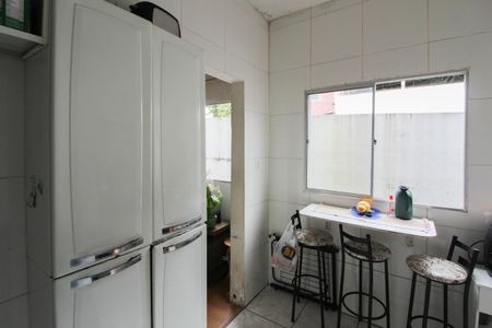 Casa à venda com 336m², 4 quartos e 5 vagasCasa 2