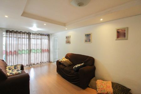 Casa à venda com 336m², 4 quartos e 5 vagasSala