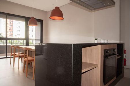 Apartamento para alugar com 35m², 1 quarto e sem vaga Apartamento para alugar com 35m², 1 quarto e sem vagaÁrea comum - Salão de festas