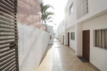 Apartamento para alugar com 57m², 2 quartos e sem vagaEntrada