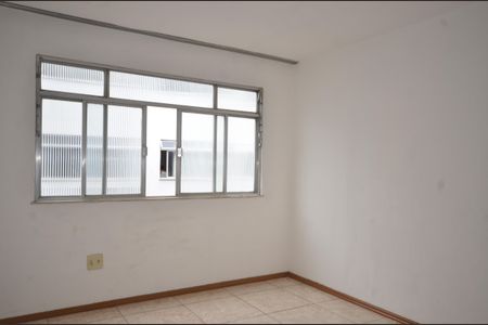 Sala de apartamento para alugar com 2 quartos, 50m² em Guadalupe, Rio de Janeiro