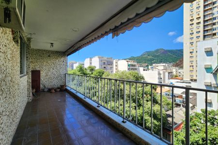 Apartamento à venda com 68m², 2 quartos e 1 vagaVaranda 