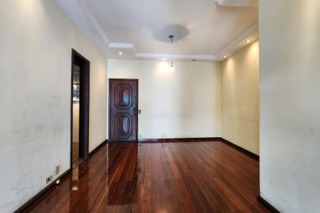 Apartamento à venda com 68m², 2 quartos e 1 vagaSala 