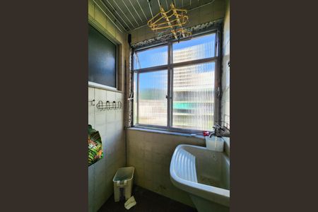 Apartamento à venda com 68m², 2 quartos e 1 vagaÁrea de Serviço 