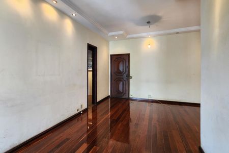 Apartamento à venda com 68m², 2 quartos e 1 vagaSala 