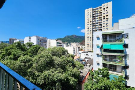 Apartamento à venda com 68m², 2 quartos e 1 vagaVista