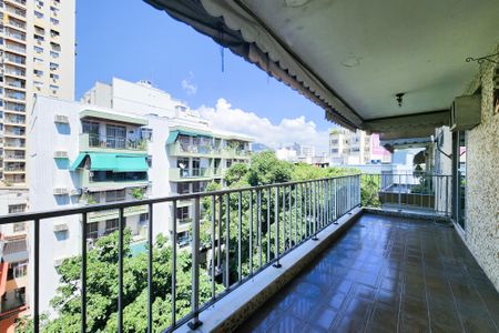 Apartamento à venda com 68m², 2 quartos e 1 vagaVaranda 