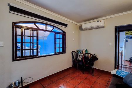 Casa à venda com 300m², 3 quartos e 6 vagasSala (Casa 2)