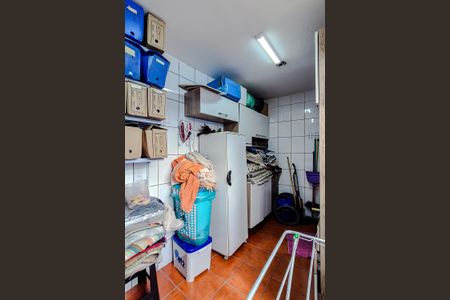Casa à venda com 300m², 3 quartos e 6 vagasÁrea de Serviço