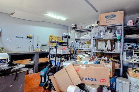 Casa à venda com 300m², 3 quartos e 6 vagasQuarto de Serviço