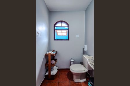 Casa à venda com 300m², 3 quartos e 6 vagasLavabo