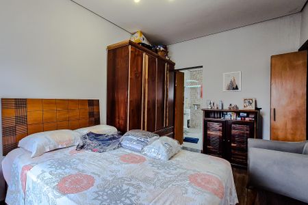 Casa à venda com 300m², 3 quartos e 6 vagasQuarto 1 - Suíte