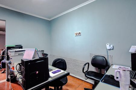 Casa à venda com 300m², 3 quartos e 6 vagasEscritório