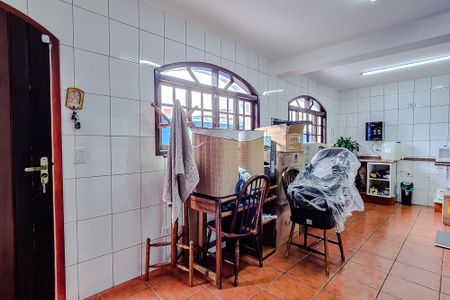 Casa à venda com 300m², 3 quartos e 6 vagascozinha (Sala 2)