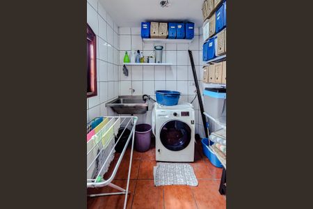 Casa à venda com 300m², 3 quartos e 6 vagasÁrea de Serviço
